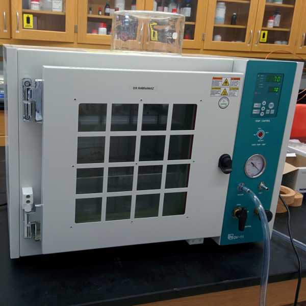 Vacuum Oven